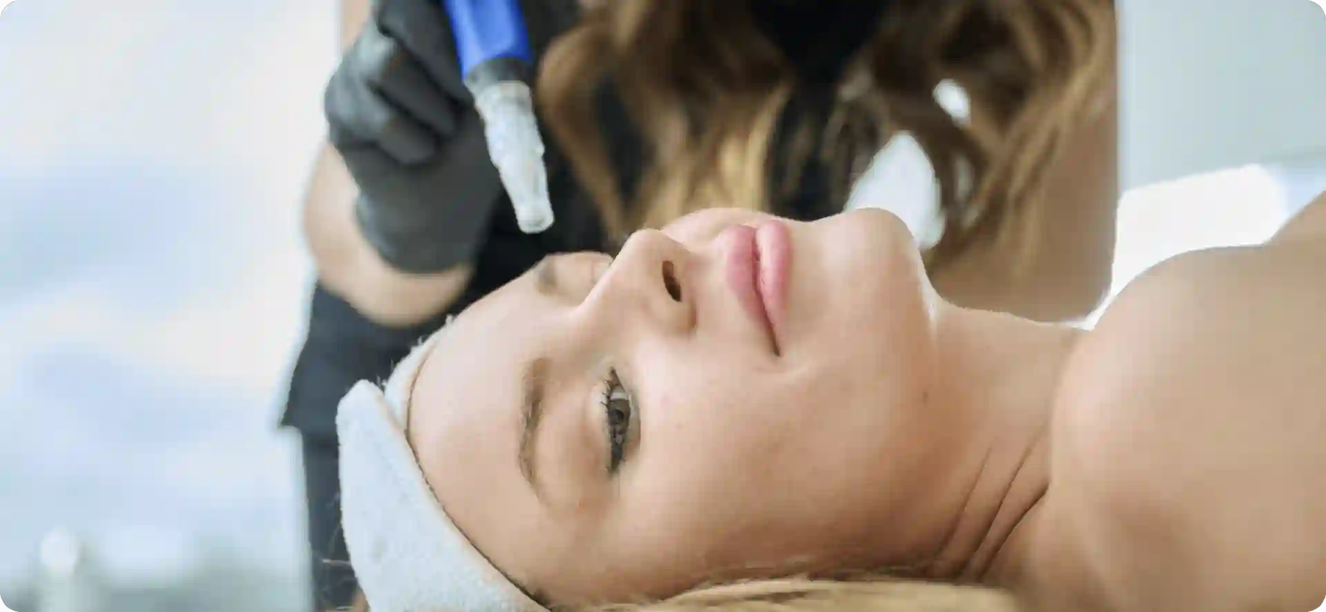 How Do Microneedles Trigger New Collagen and Elastin in Loose Skin Taunton?